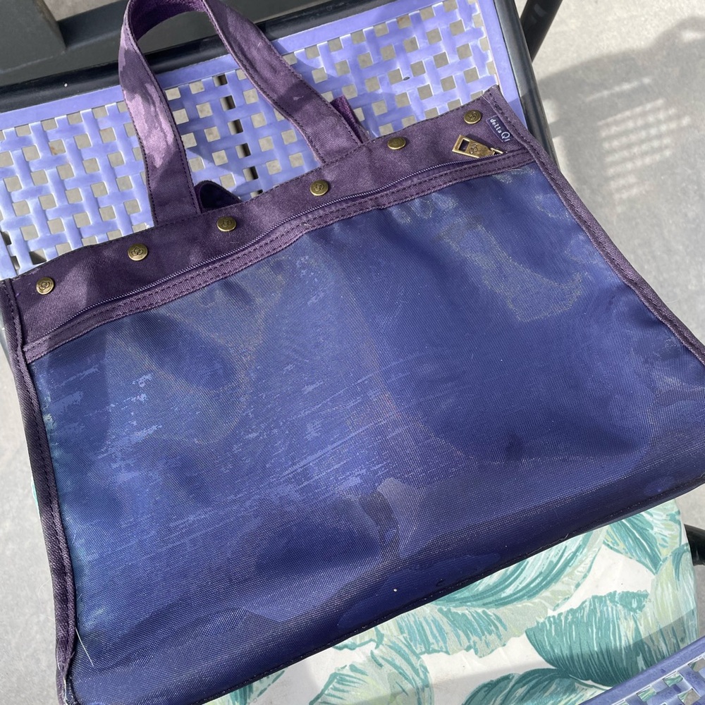 Della Q purple knitting tote